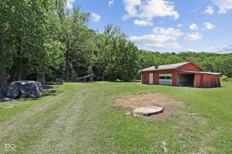 1529 Upper Schooner Road Nashville IN 47448