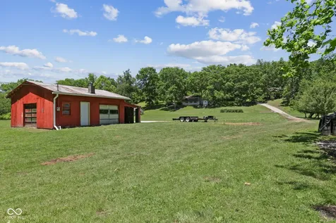 1529 Upper Schooner Road Nashville IN 47448