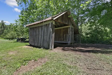 1529 Upper Schooner Road Nashville IN 47448