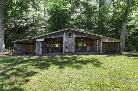 1529 Upper Schooner Road Nashville IN 47448