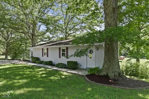 1529 Upper Schooner Road Nashville IN 47448