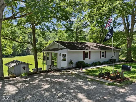 1529 Upper Schooner Road Nashville IN 47448