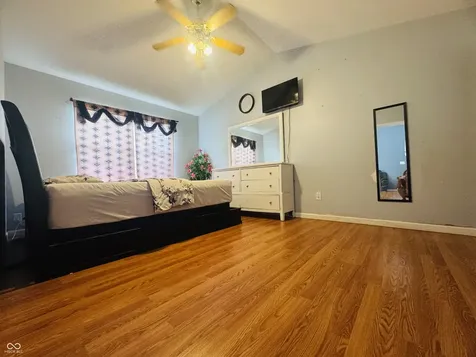 2615 Abalone Indianapolis IN 46217
