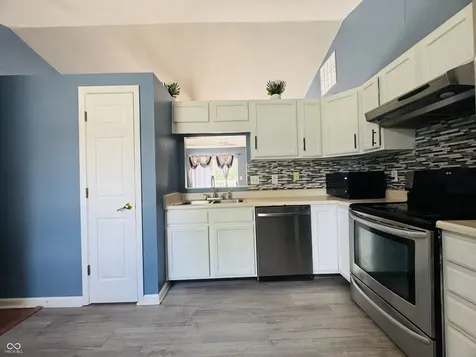 2615 Abalone Indianapolis IN 46217