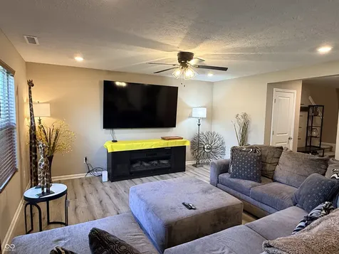 4152 Sedgewick Lane Columbus IN 47201