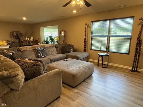 4152 Sedgewick Lane Columbus IN 47201
