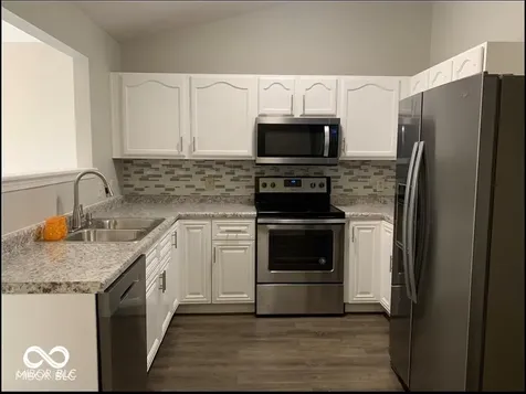 15002 Silver Thorne Way Carmel IN 46033