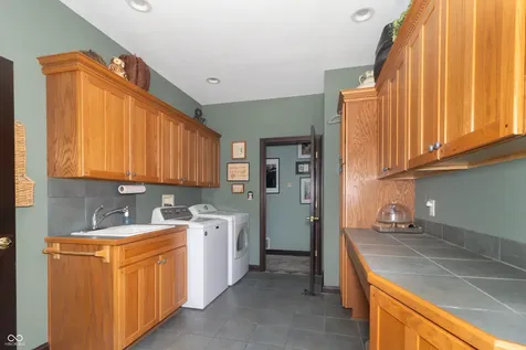 1604 N 525 W Greenfield IN 46140
