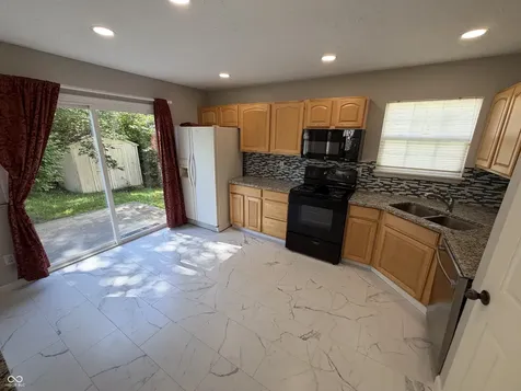 14173 Jasmine Court Fishers IN 46038
