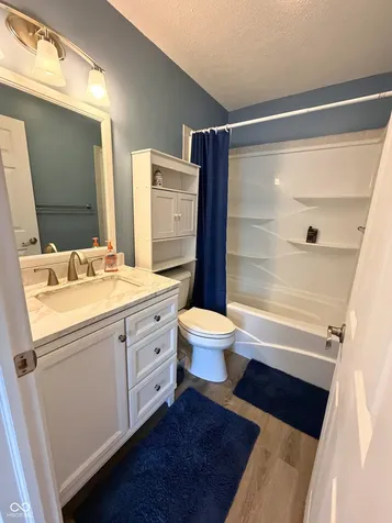 1 E Quail Wood Lane Westfield IN 46074