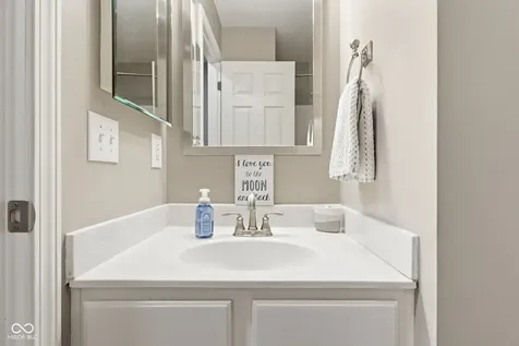 13931 Wakefield Place Fishers IN 46038