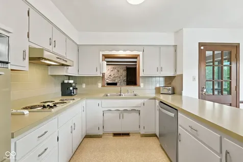 7631 Brookview Lane Indianapolis IN 46250