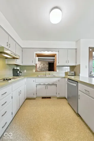 7631 Brookview Lane Indianapolis IN 46250
