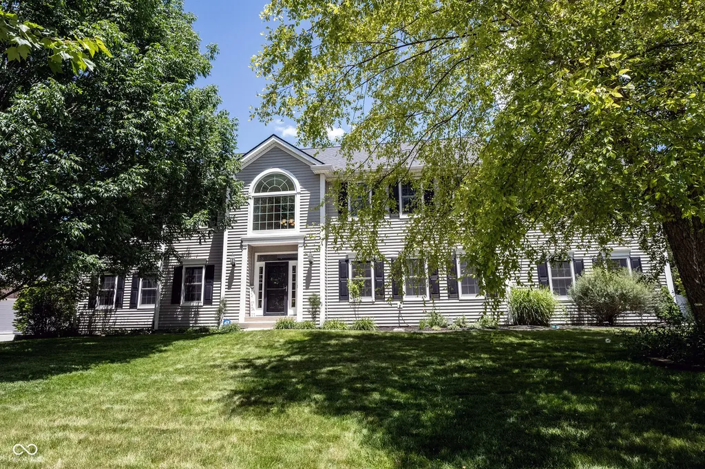 11121 Desert Glen Drive Fishers IN 46037