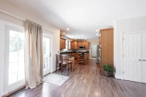 11121 Desert Glen Drive Fishers IN 46037