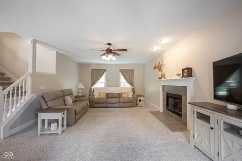 11121 Desert Glen Drive Fishers IN 46037