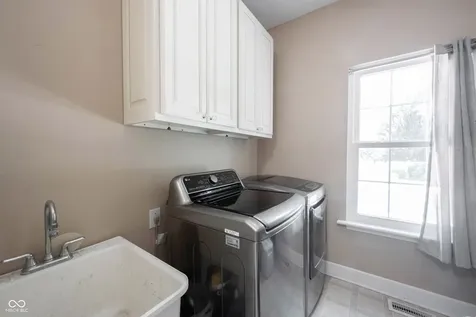 11121 Desert Glen Drive Fishers IN 46037