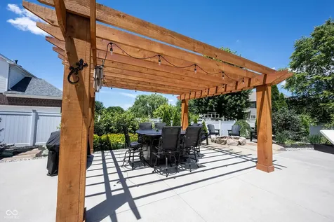 11121 Desert Glen Drive Fishers IN 46037