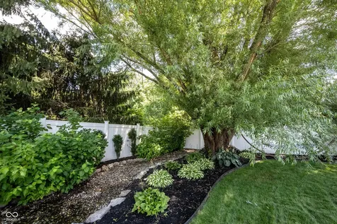 11121 Desert Glen Drive Fishers IN 46037