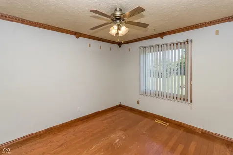 10304 Whispering Winds Drive Indianapolis IN 46234