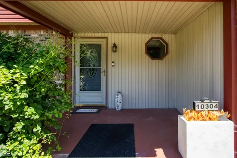 10304 Whispering Winds Drive Indianapolis IN 46234