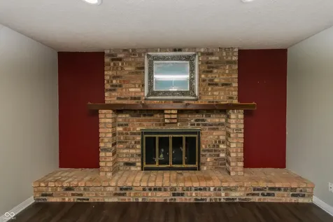 10304 Whispering Winds Drive Indianapolis IN 46234