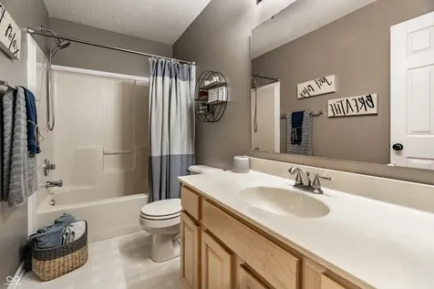 10228 Talladega Court Fishers IN 46038