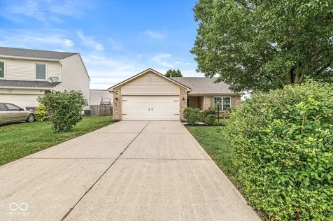 8236 Brambleberry Drive Indianapolis IN 46239