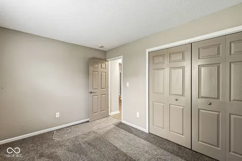 8236 Brambleberry Drive Indianapolis IN 46239