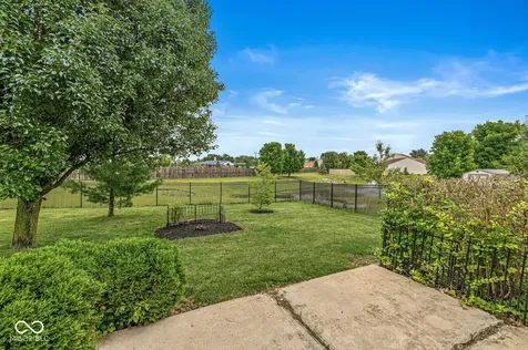 8236 Brambleberry Drive Indianapolis IN 46239