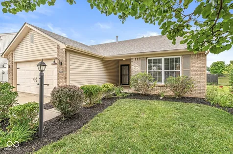 8236 Brambleberry Drive Indianapolis IN 46239