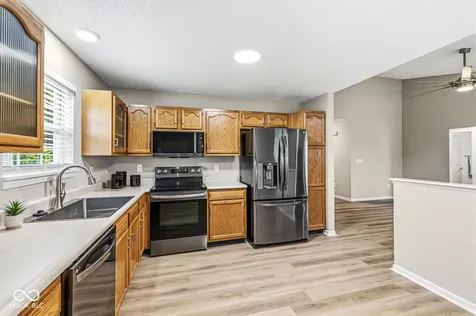 8236 Brambleberry Drive Indianapolis IN 46239