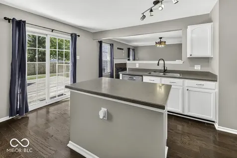 971 Shenandoah Way Greenwood IN 46143