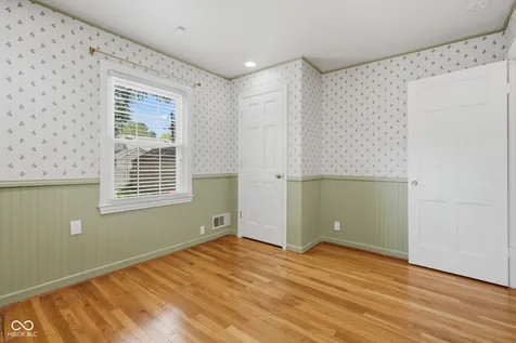 2428 Mcleay Drive Indianapolis IN 46220