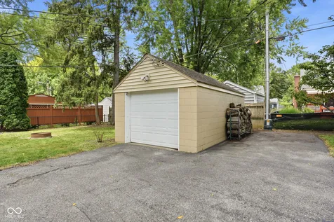 2428 Mcleay Drive Indianapolis IN 46220