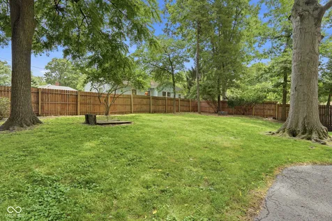 2428 Mcleay Drive Indianapolis IN 46220