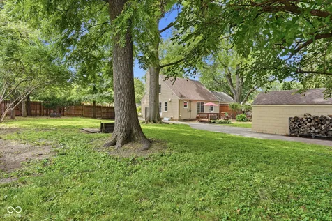2428 Mcleay Drive Indianapolis IN 46220