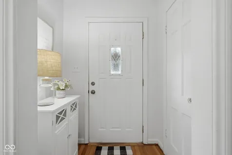 2428 Mcleay Drive Indianapolis IN 46220