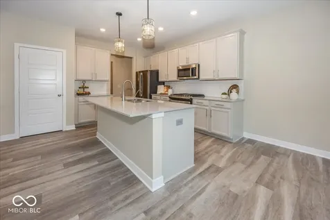 5178 Glendon Court Mccordsville IN 46055