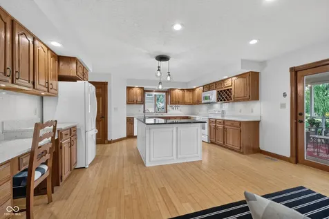4121 Moss Ridge Lane Indianapolis IN 46237
