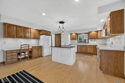 4121 Moss Ridge Lane Indianapolis IN 46237
