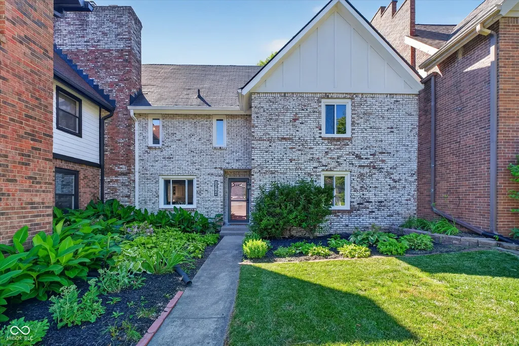 10768 Downing Street Carmel IN 46033