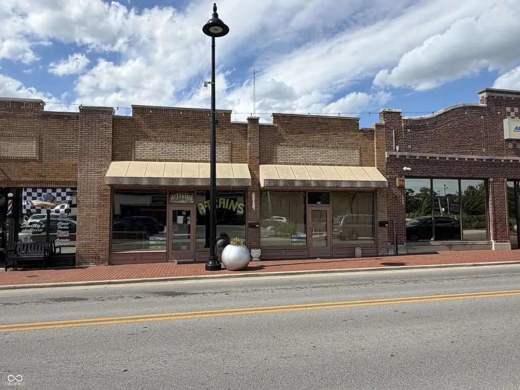 176 W Main Street Greenwood IN 46142