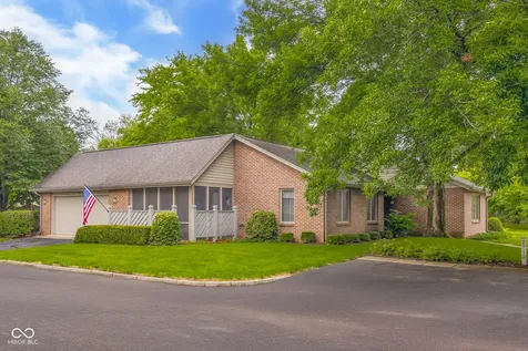 2712 Wildwood Place Columbus IN 47201