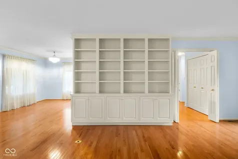 2712 Wildwood Place Columbus IN 47201