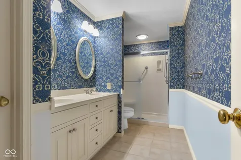 2712 Wildwood Place Columbus IN 47201