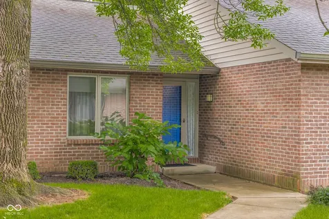 2712 Wildwood Place Columbus IN 47201