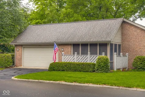 2712 Wildwood Place Columbus IN 47201