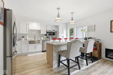 5521 Vin Rose Lane Indianapolis IN 46226