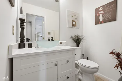 5521 Vin Rose Lane Indianapolis IN 46226